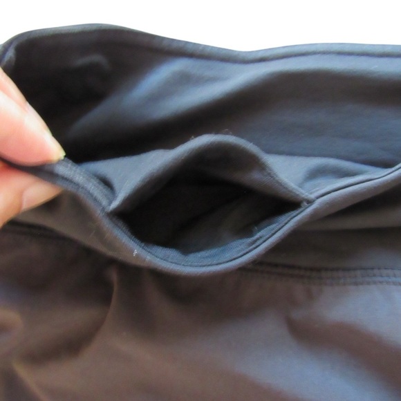 Lululemon Womens Black Athletic Shorts 6 Stretch Built In Lining Sweat Wicking - Picture 9 of 10